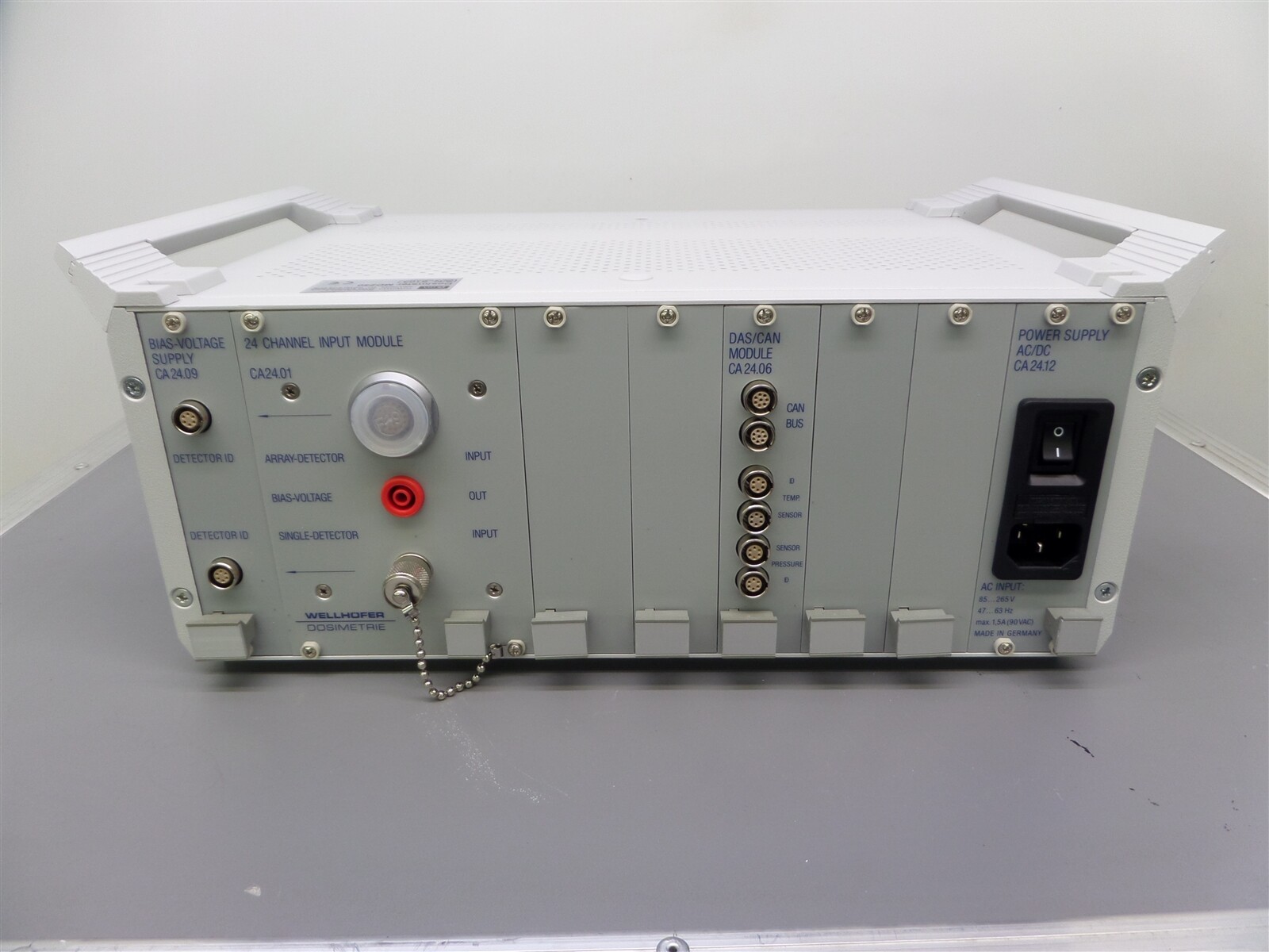 Wellhofer MD 240 Multi Channel Dosimeter Electrometer w/ Case & Accessories