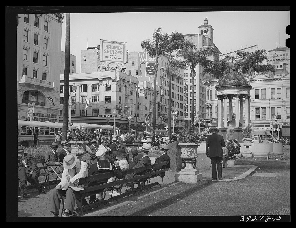 251 Page 1940-41 RUSSELL LEE SAN DIEGO CALIFORNIA History Photo Book on Data CD