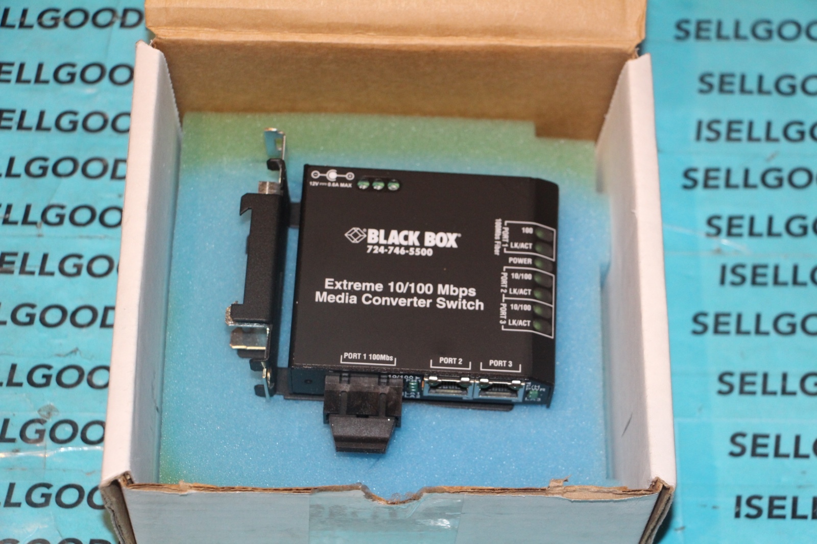Black Box LBH100A-PD-SC-24 Extreme 10/100 Mbps Media Converter Switch New