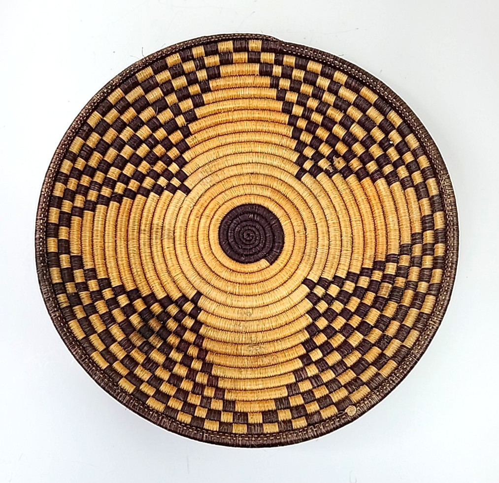Hand Woven round Woven Basket checkerboard pattern ethnic Style Coiled 12"x3"