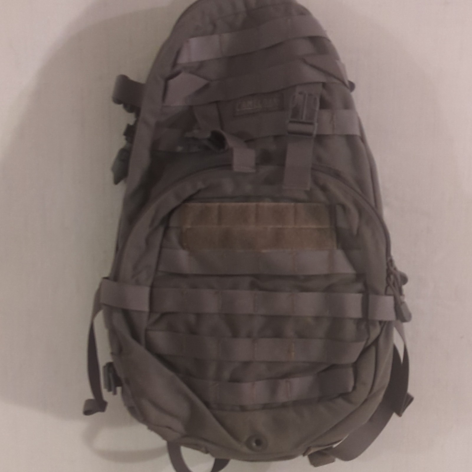 CamelBak Maximum Gear Hydration Backpack 3L Gray Padded Straps Zip 3 Pockets