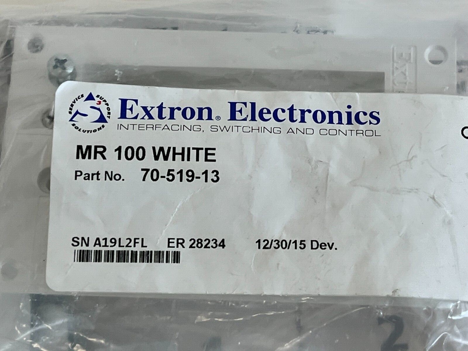 PP33: Extron 70-519-13 MR 100 - One-Gang Mud Ring - White