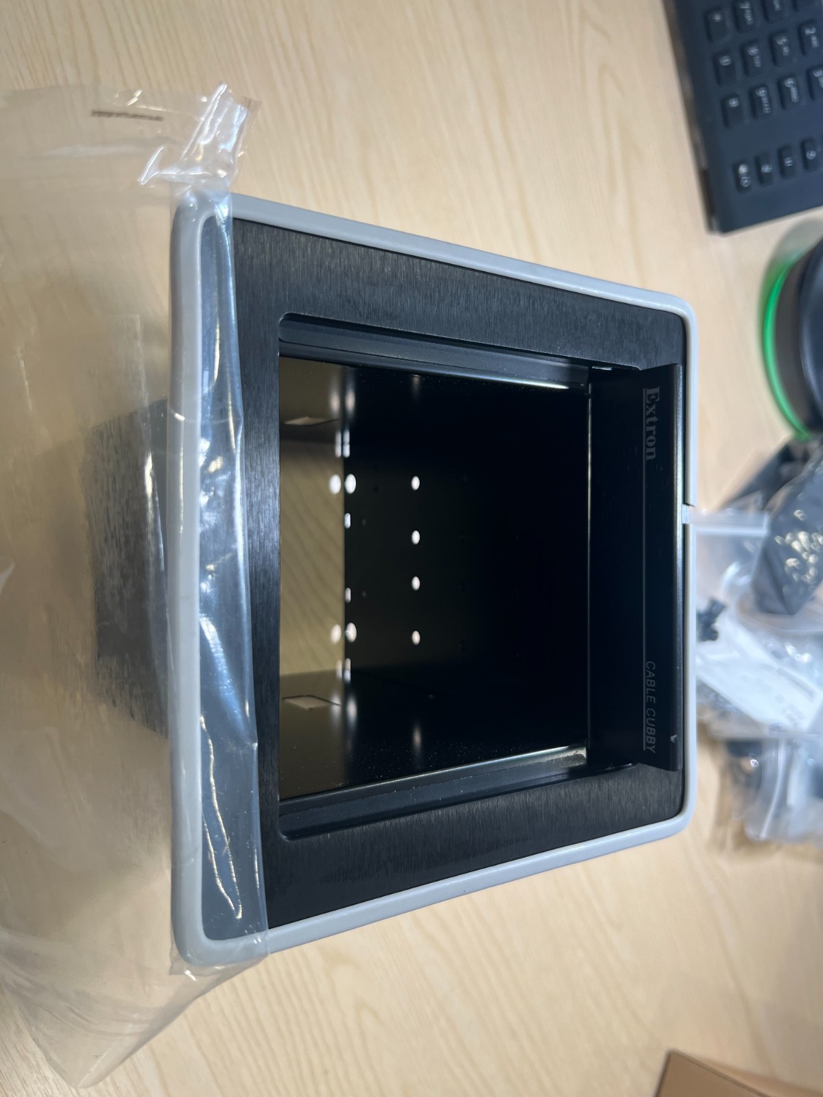 Extron Cable Cubby 500 BLK No AC 70-1045-02
