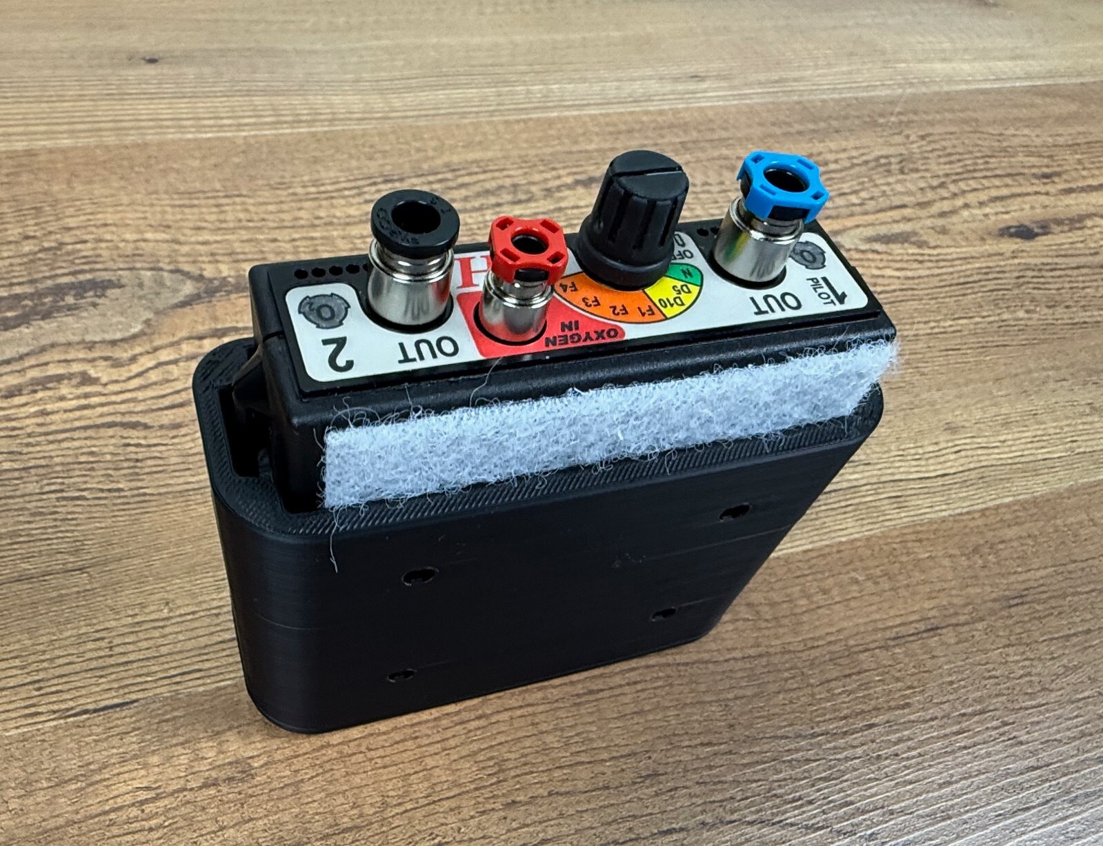 Mountain High O2D2 Mounting Bracket - Slides out to change batteries