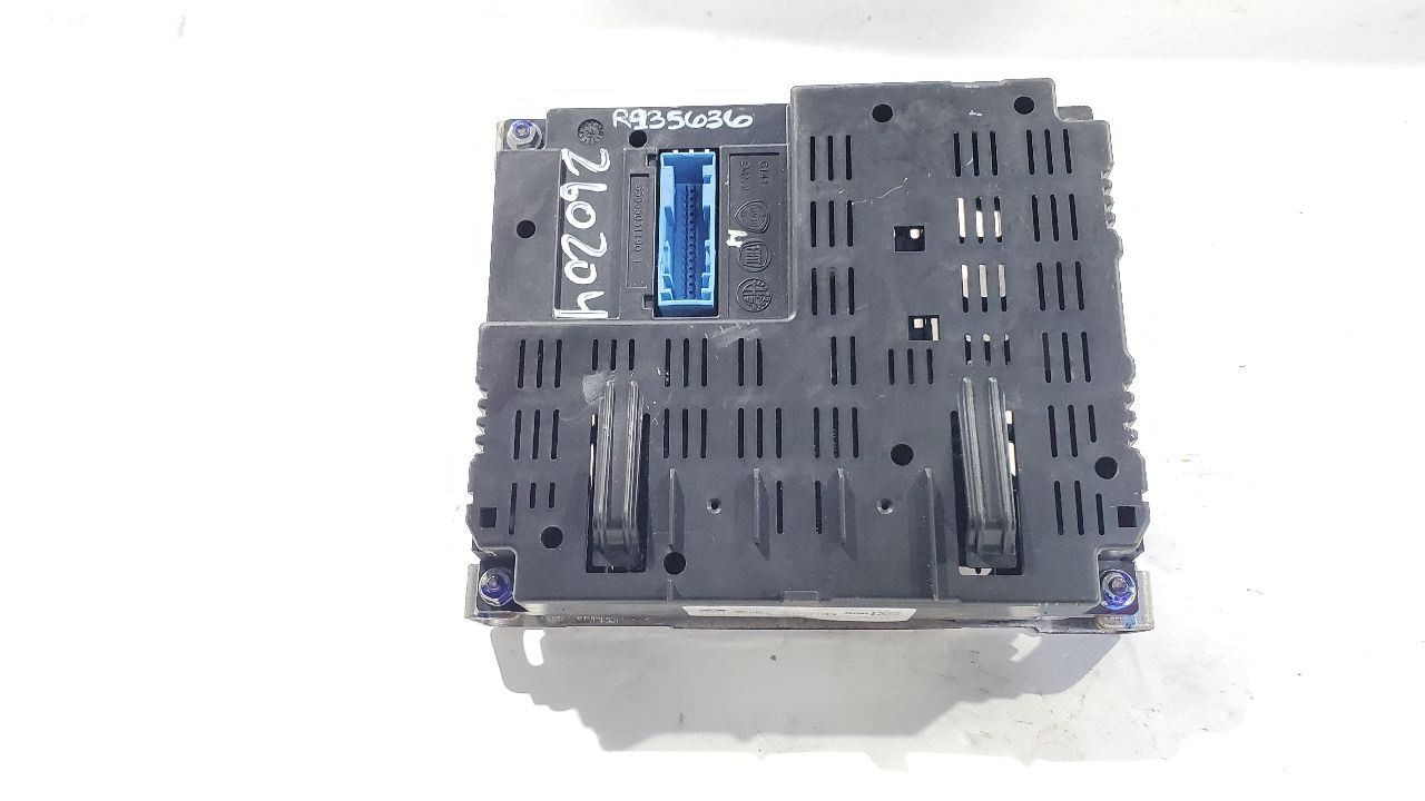 2015 Fiat 500 OEM Telematics Control Bluetooth Module 68238399AB 1659-10-4050