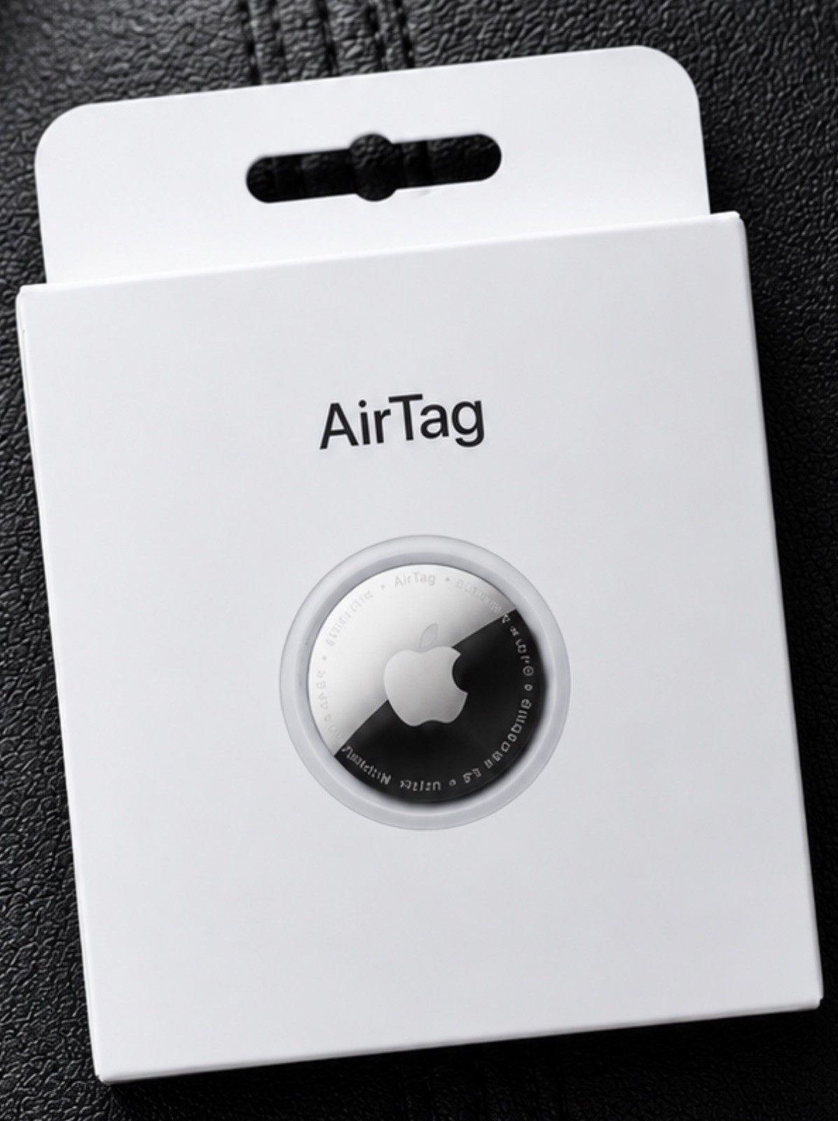 Apple AirTag (1st Generation) – 1 Pack Item Tracker with Apple Find My (New)