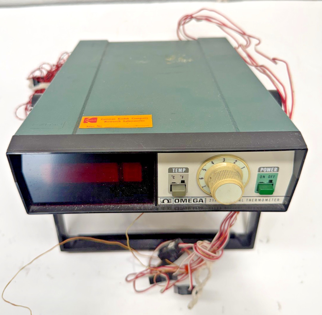 Omega - 2176A - Digital Thermometer