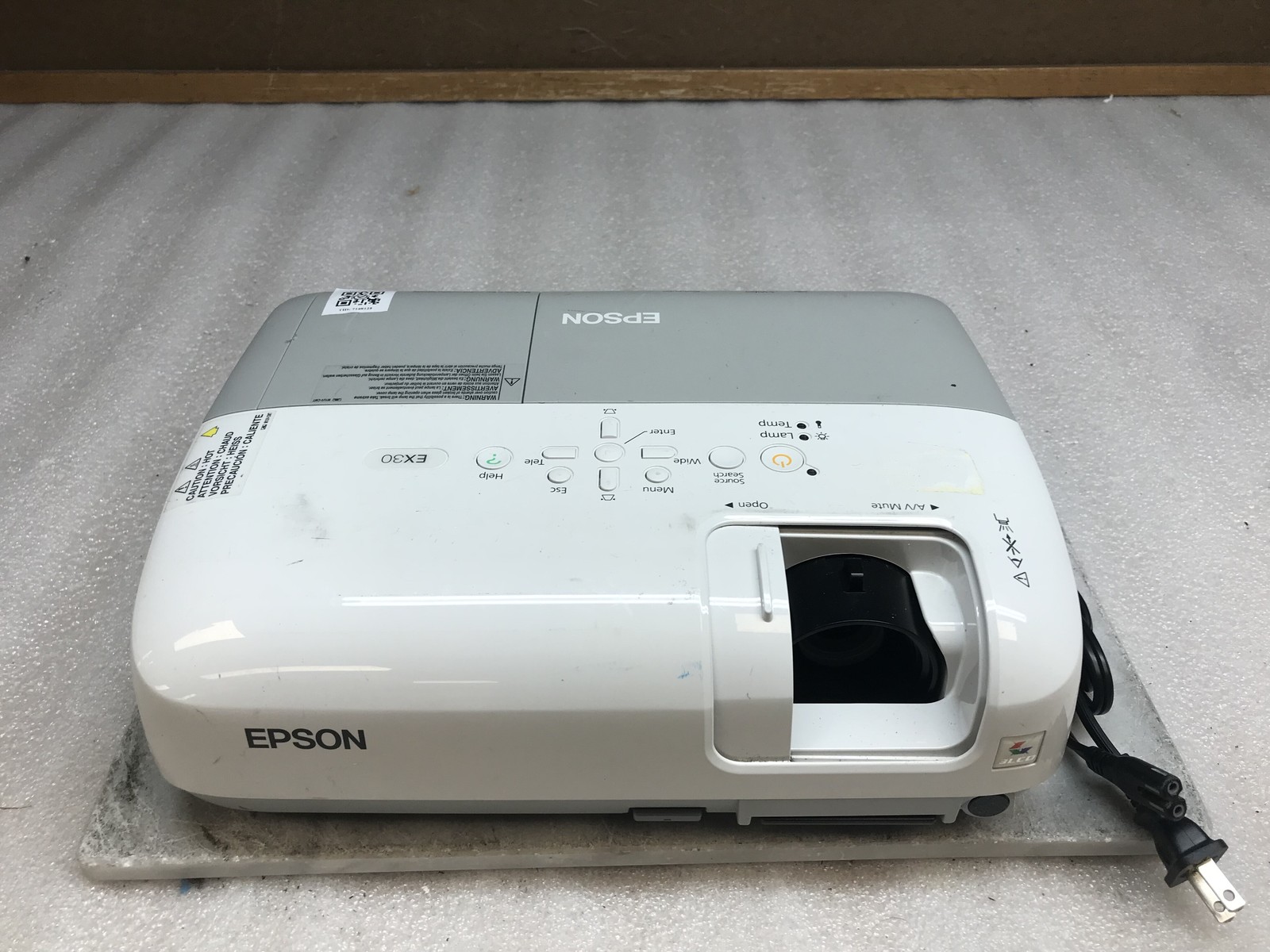 Epson EX30 LCD Projector Model H283A Avi/HDMI No Remote Tested & Functional