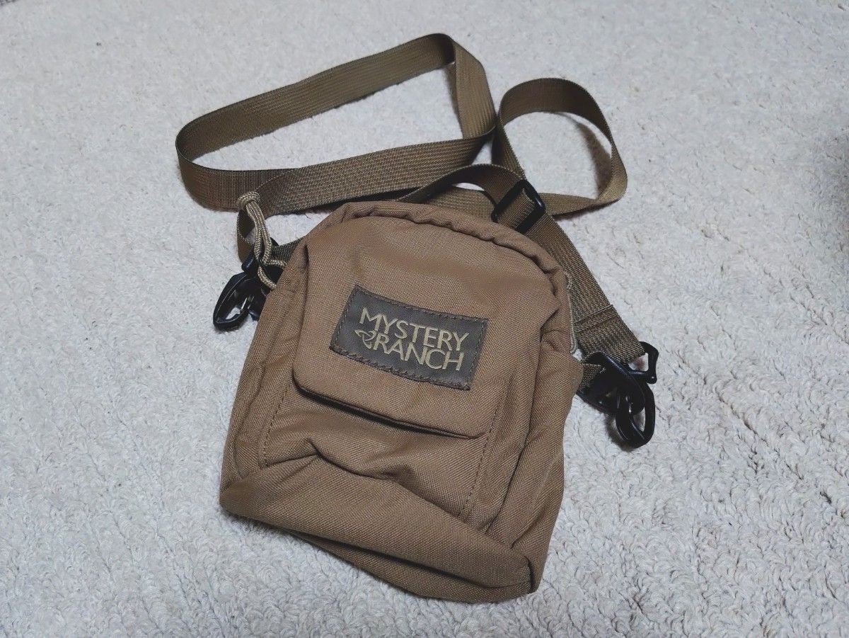 MYSTERY RANCH Coyote Shoulder Bag Video Camera Case Waterproof Zipper Outdoor