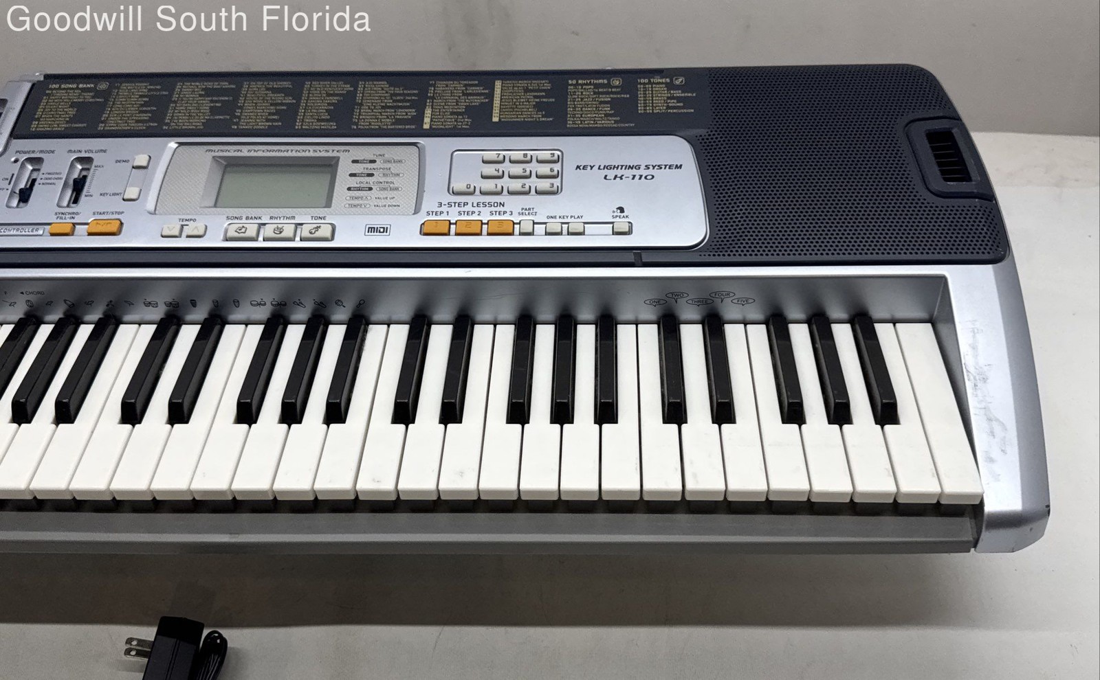 Casio LK-110 Gray 61-Key Portable Beginner Electronic Keyboard Not Tested