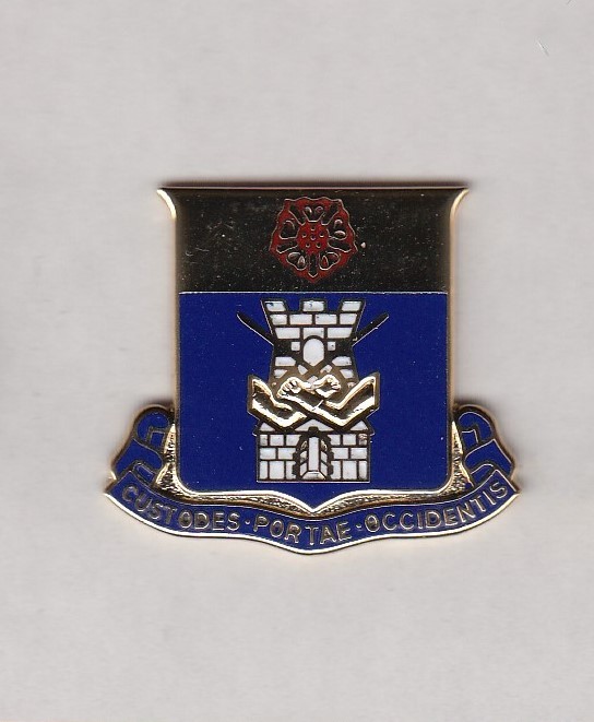 US ARMY 186th INFANTRY REGIMENT crest DUI badge c/b clutchback G-23