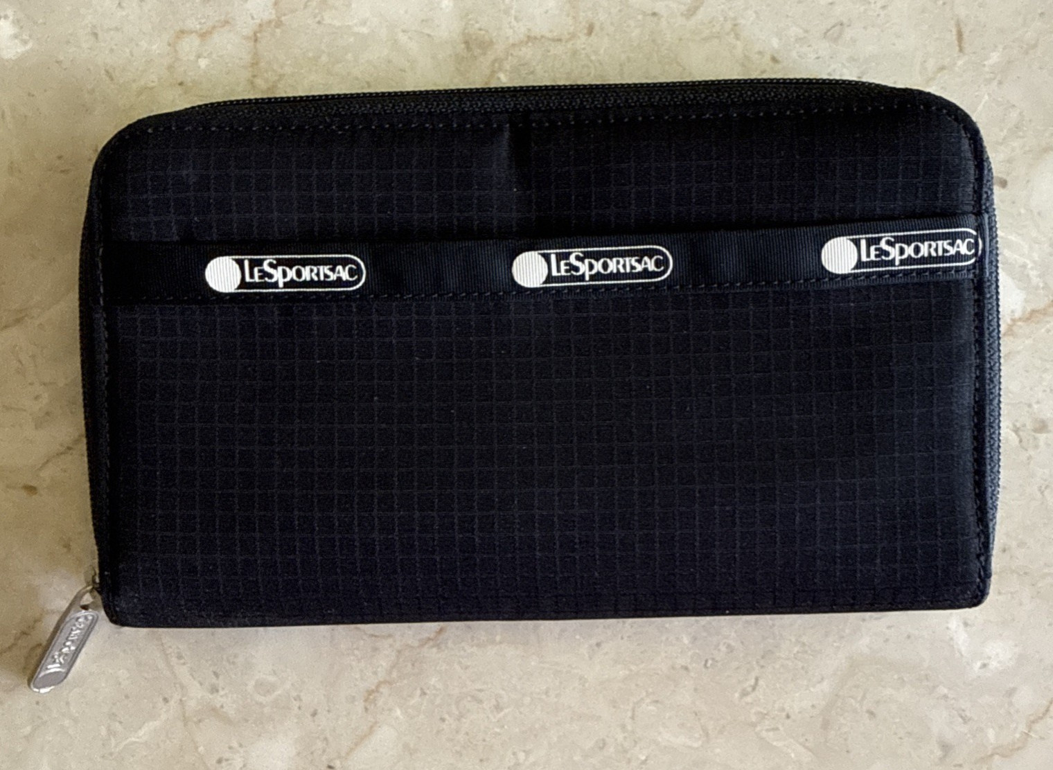 EUC LeSportsac ZIP AROUND ORGANIZER WALLET Black