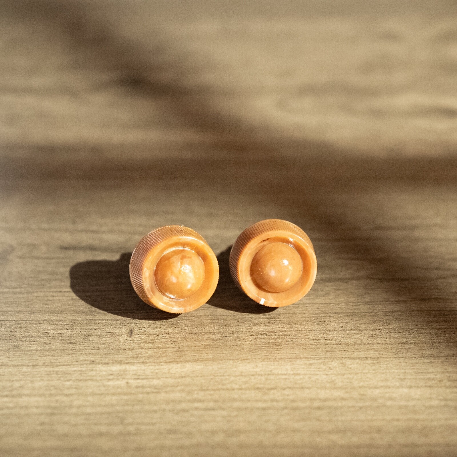 Midcentury Bendix Radio Knobs 2pc Caramel Swirled Plastic 1/4" Opening D Shaft