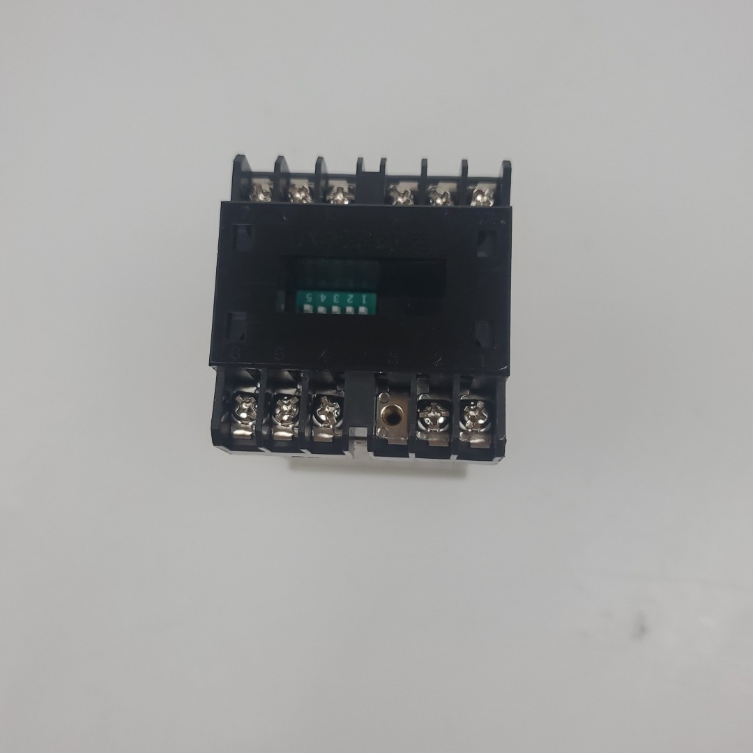 Keyence RC-12 Electronic Present Counter Missing Front Panel Cover