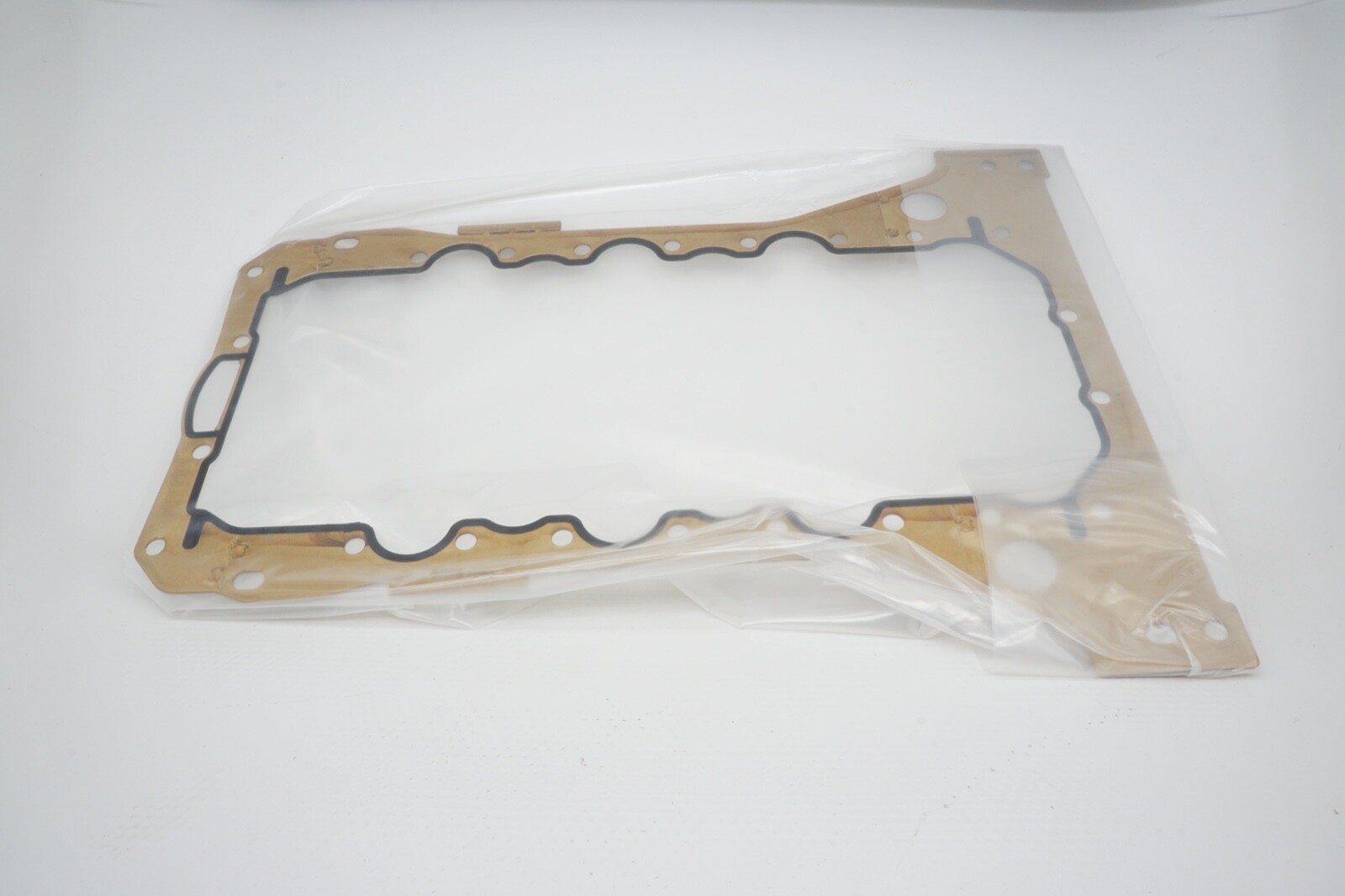 New CNH 5802048518 Oil Pan Gasket for Cummins New Holland Case IH Ships FREE