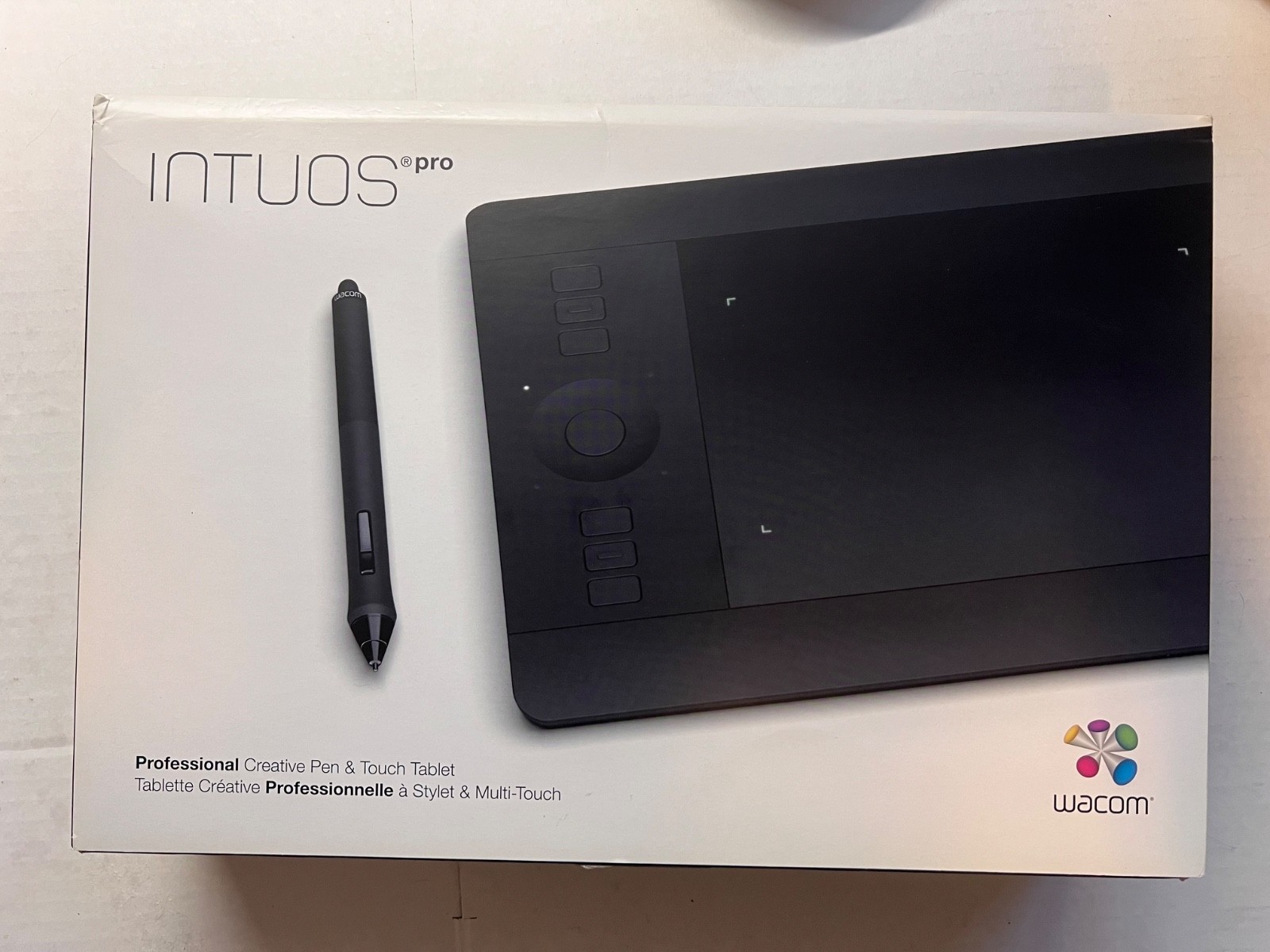 Wacom PTH451 Intuos Pro small Graphic Tablet  Box and accessories