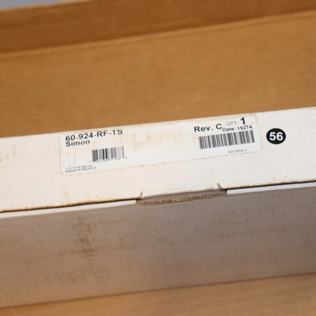 GE Interlogix 60-924-RF-TS Simon XT 2-Way Talking Touch Screen No Batteries Incl