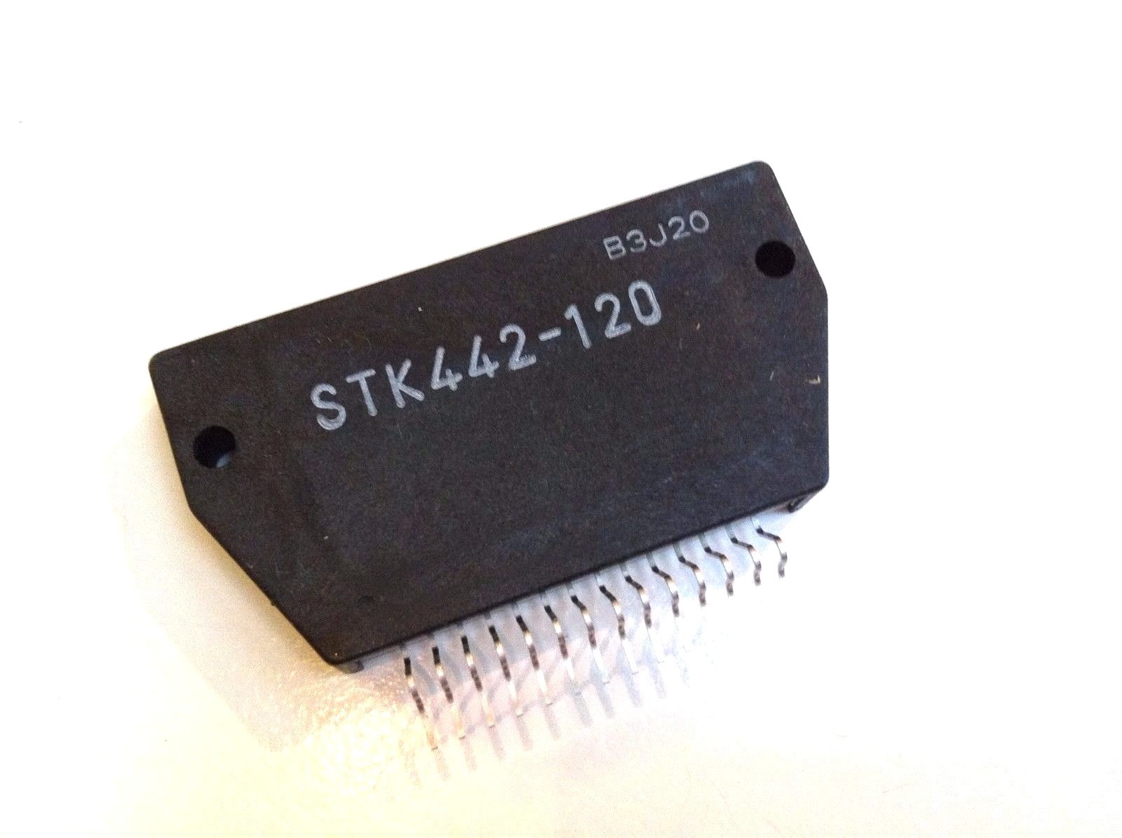 LOT OF 2 STK442-120 + Heat Sink Compound BY SANYO
