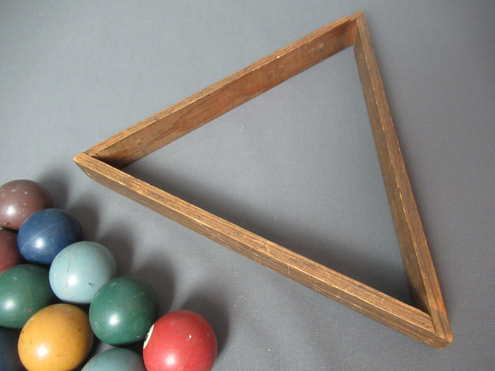 Vintage Billiard Balls 15 Plus Cue Ball & Rack Beveled Wood - 1920-30's - j4 vh