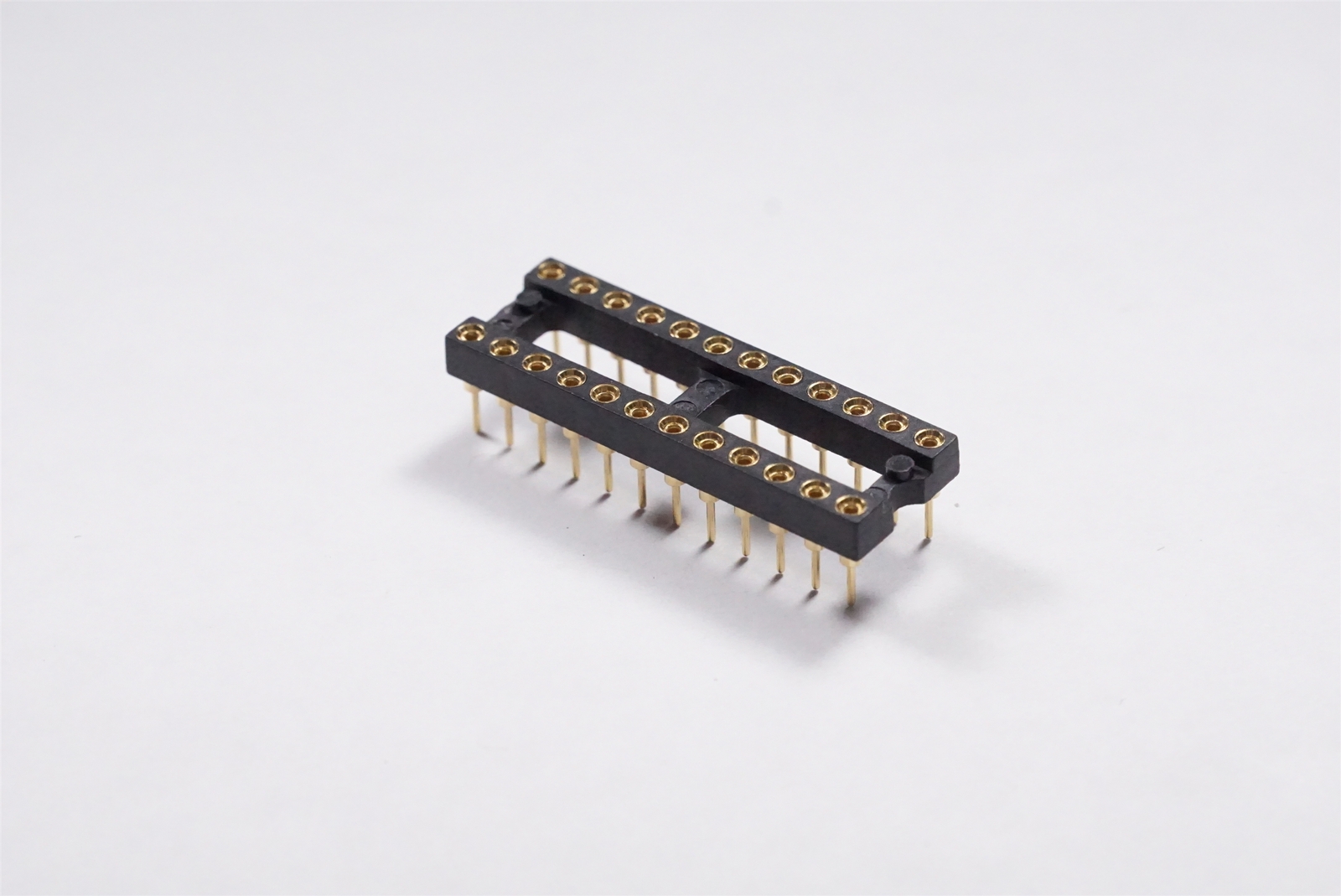 110-13-324-41-001000 Mill-Max DIP Socket 24 Pos 2 Row 2.54mm Gold ThruHole