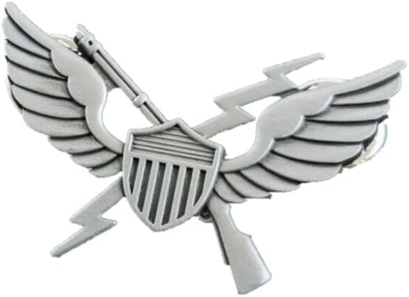 Grey WW2 USA VIETNAM WAR 11TH AIRBORNE AIR GROUND ASSAULT WINGS METAL BADGE PIN