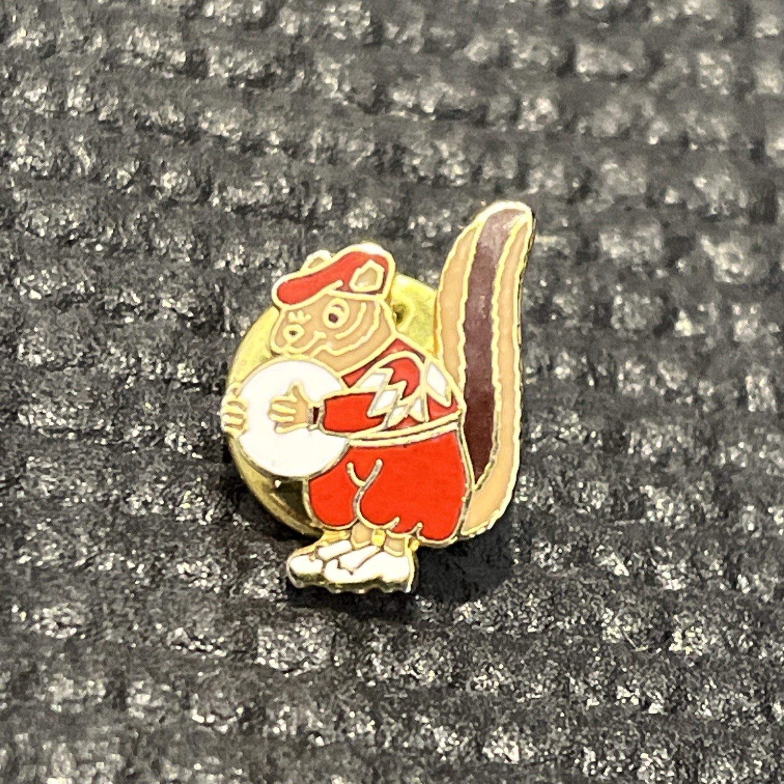 Golf Squirrel Gopher golf outfit lapel pin P6049