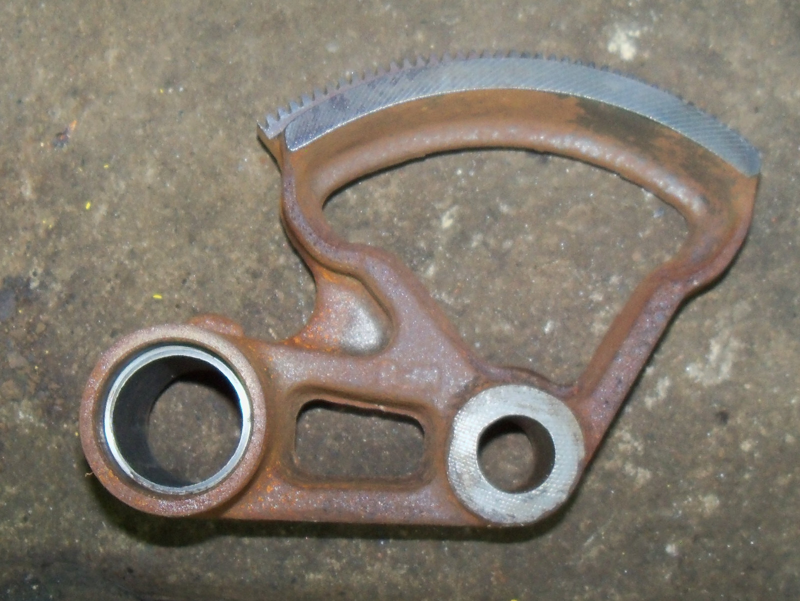 Craftsman 10" Table Saw Arbor Casting Assembly, Gear Teeth, 5/8", 113
