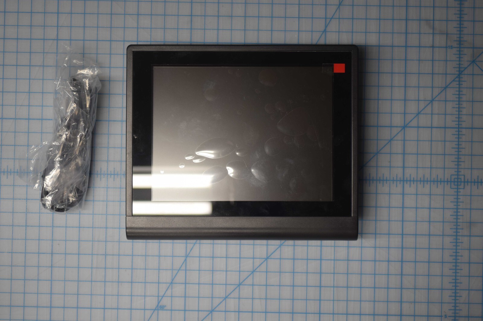 Zero Bezel Design with Long Pole Non-touch New  DP801C-U