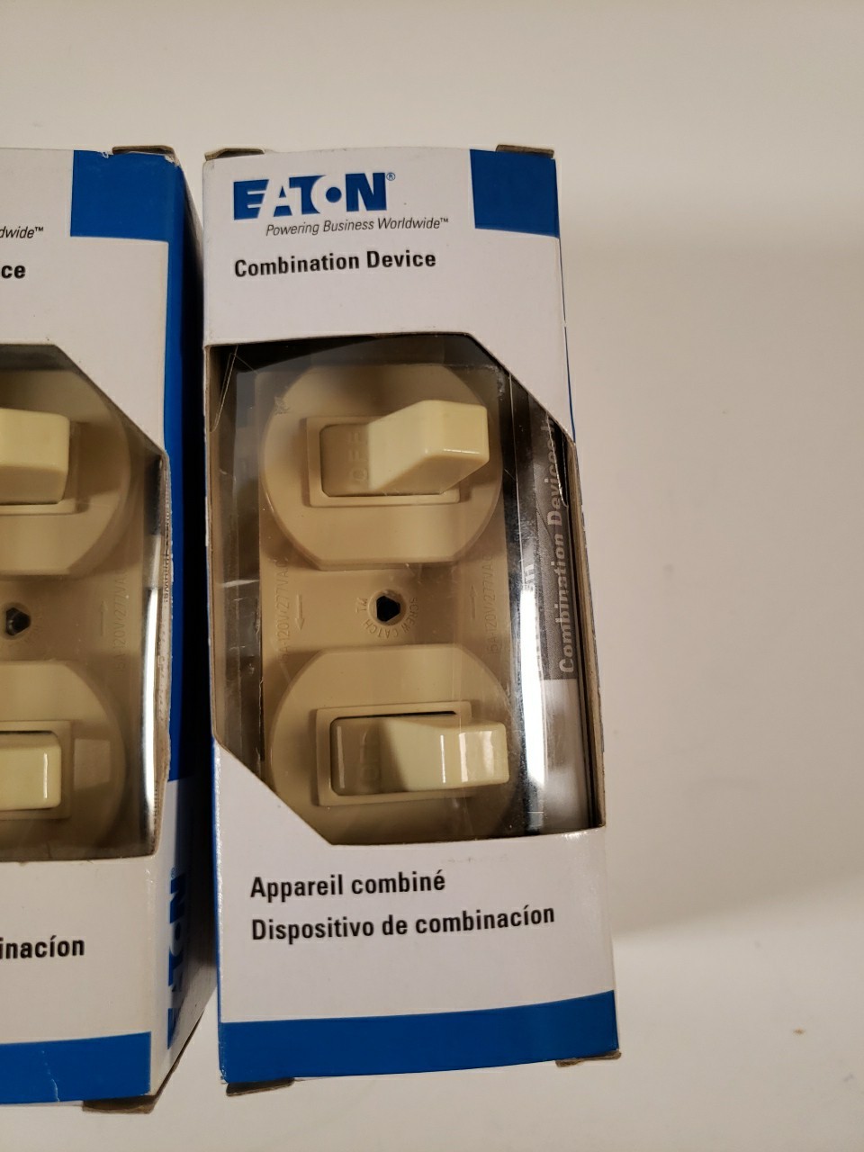 2ct Eaton Combination Device 271V-BOX, Ivory