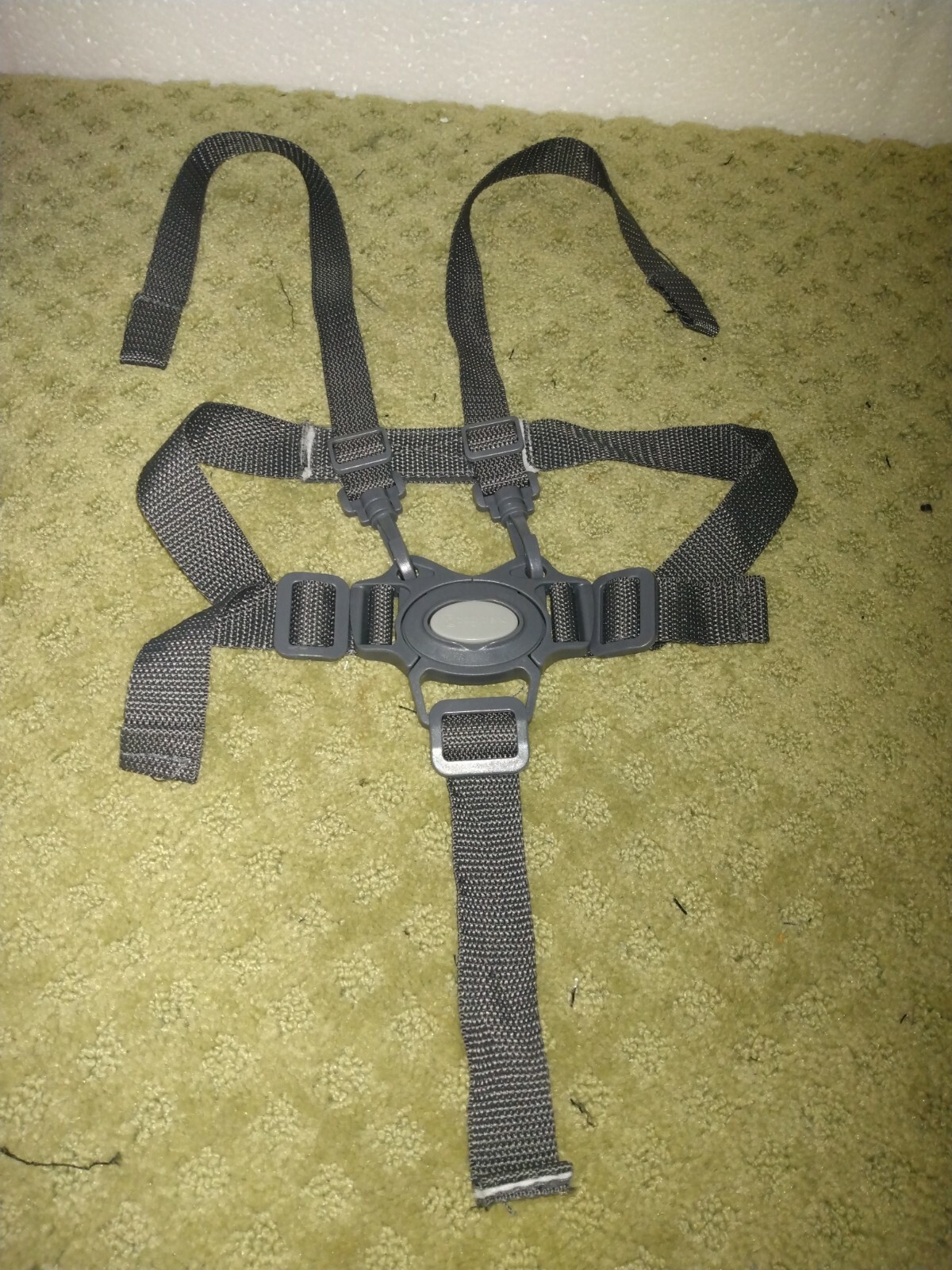 Baby Trend Skyline 35 travel system Stroller...front seat belt harness
