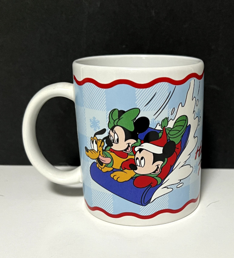 Disney Hang on Pluto Mickey & Minnie Mouse On Snow Sled Ceramic Tea Coffee Mug