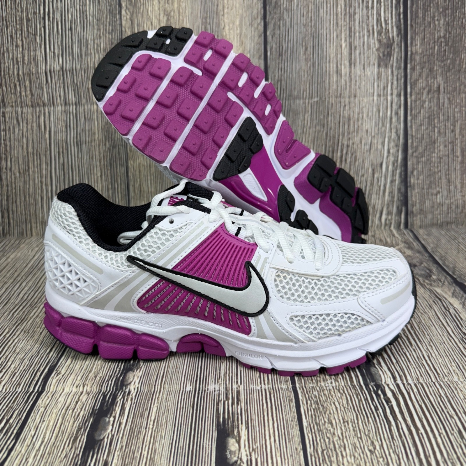 Nike Air Zoom Vomero 5 White/Hot Fuchsia/Black WMNS 7 FJ2028-100