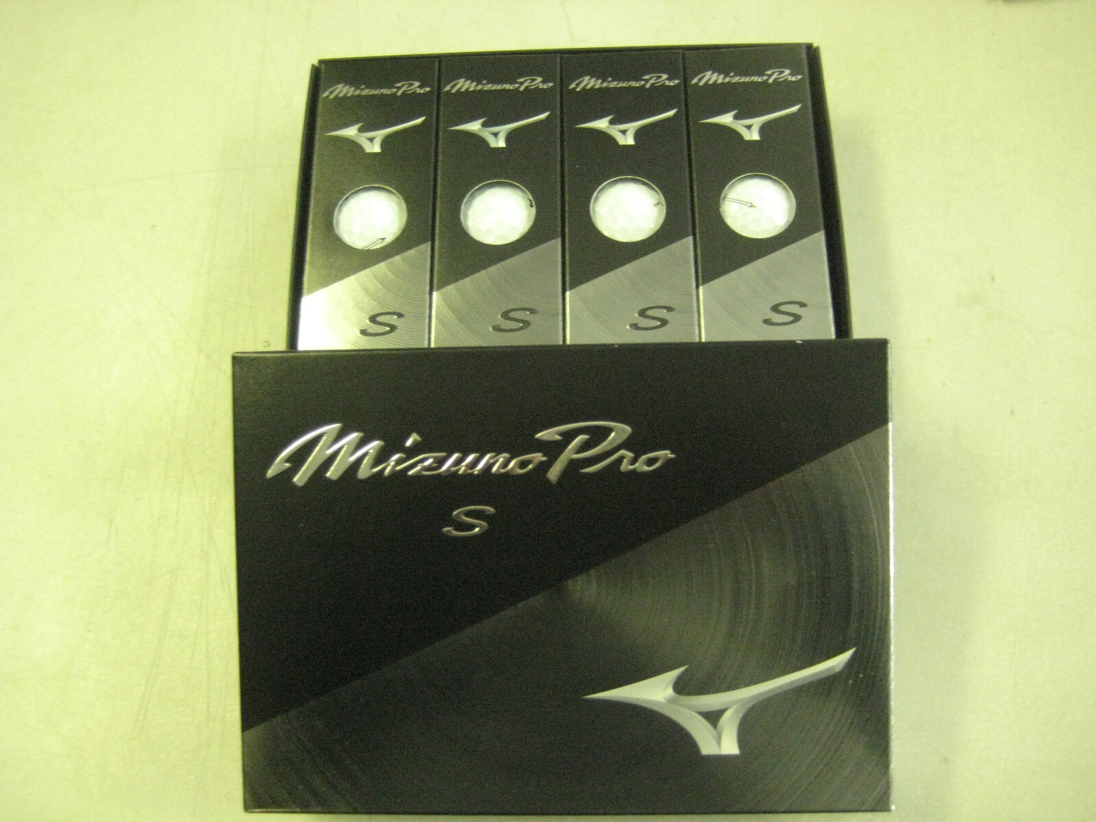2 dozen BRAND NEW 2025 Mizuno Pro S   mens white  golf balls