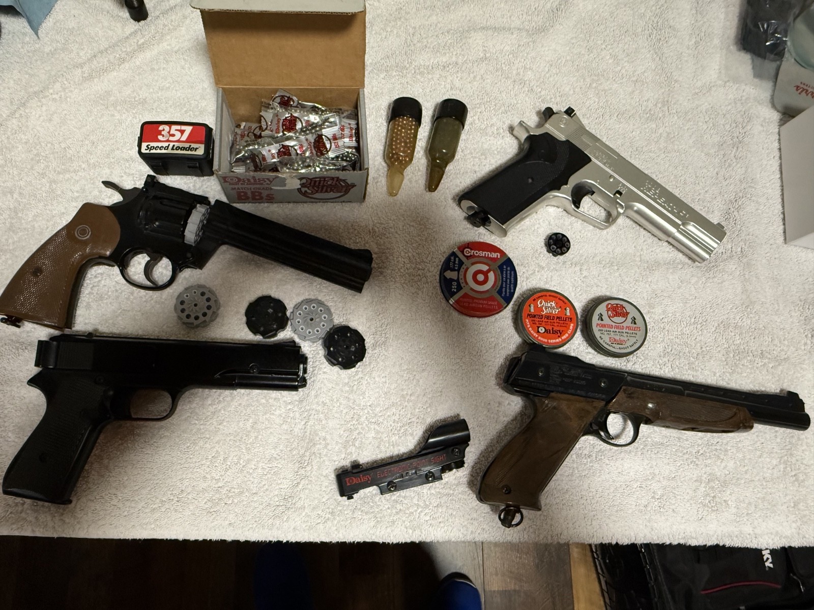 Crosman Vintage Bundle of Air Rifle and Pistols 6 TOTAL