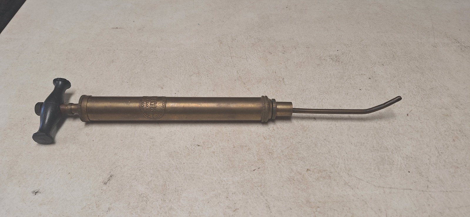 VINTAGE ANTIQUE RENRUT Swivel Head OILER GREASE GUN TOOL KIT Working
