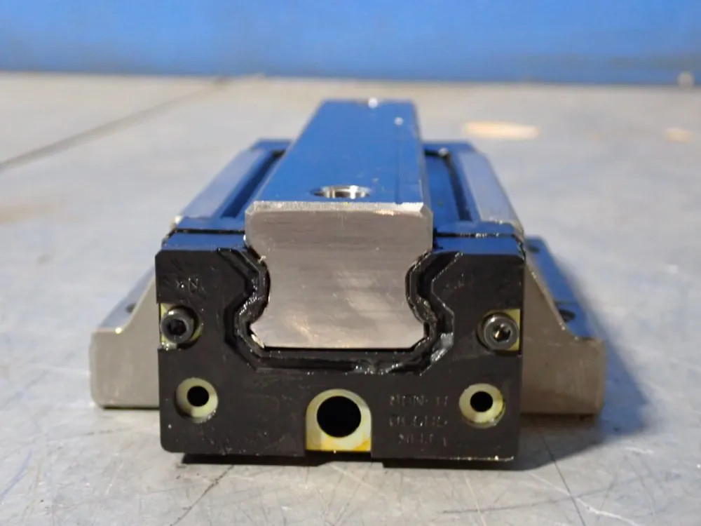 LINEAR GUIDEWAY