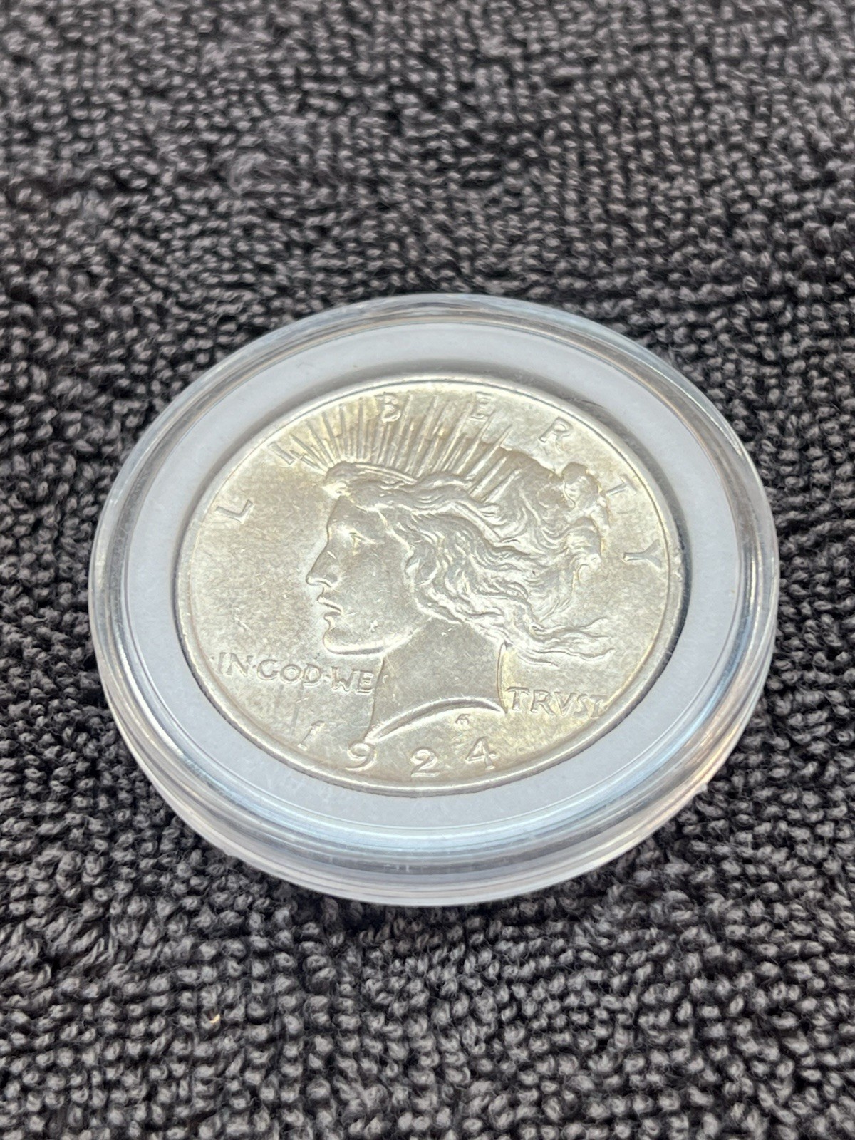 1924 United States Silver Peace Dollar US Coin Philadelphia Mint Free Shipping