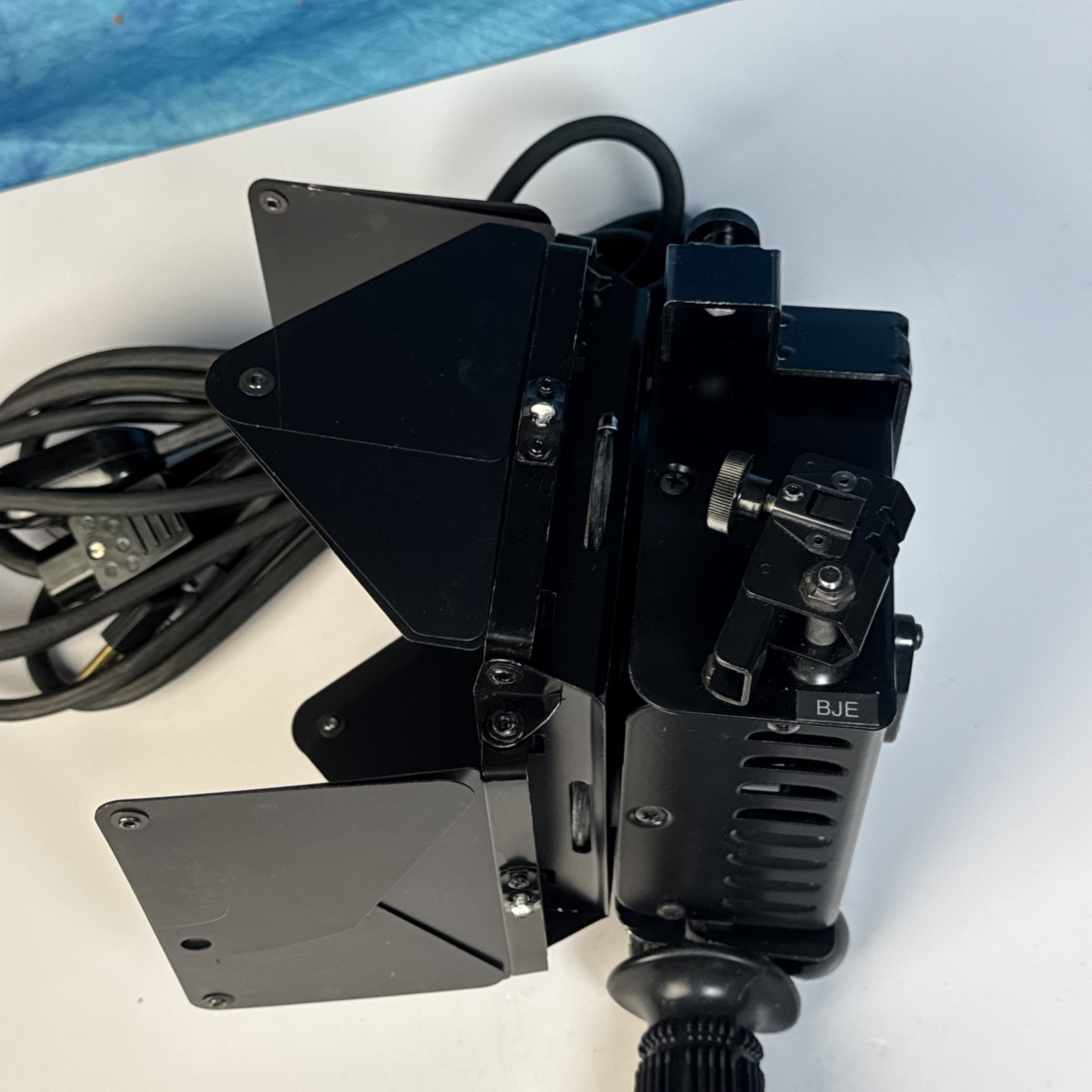 lowel omni light