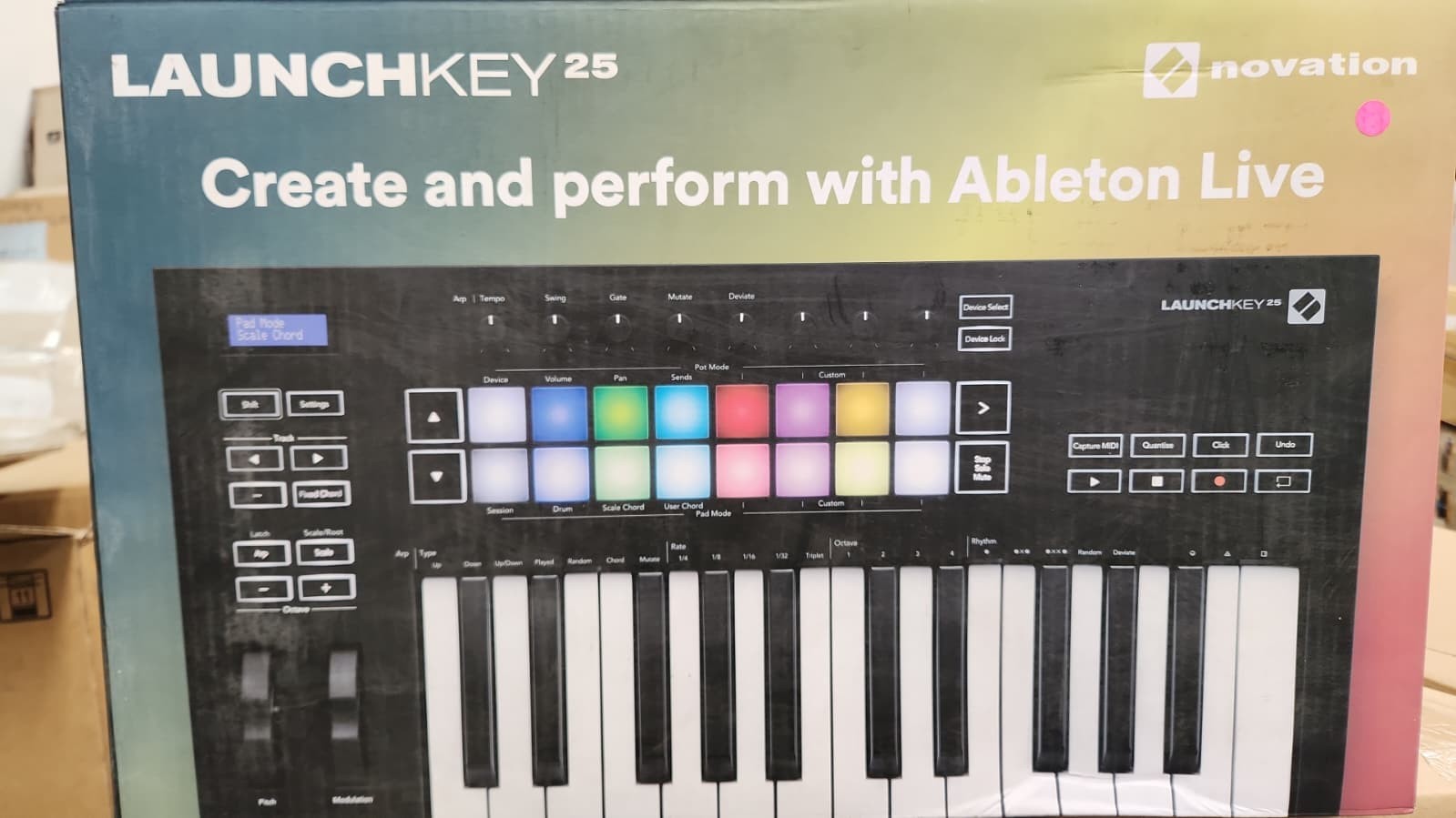 Novation Launchkey Mini Mk3 25 Mini-key Midi Keyboard Controller Open box