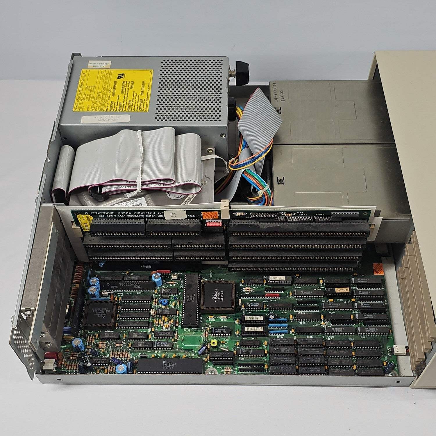 Commodore Amiga 3000 Vintage Personal Computer A3000