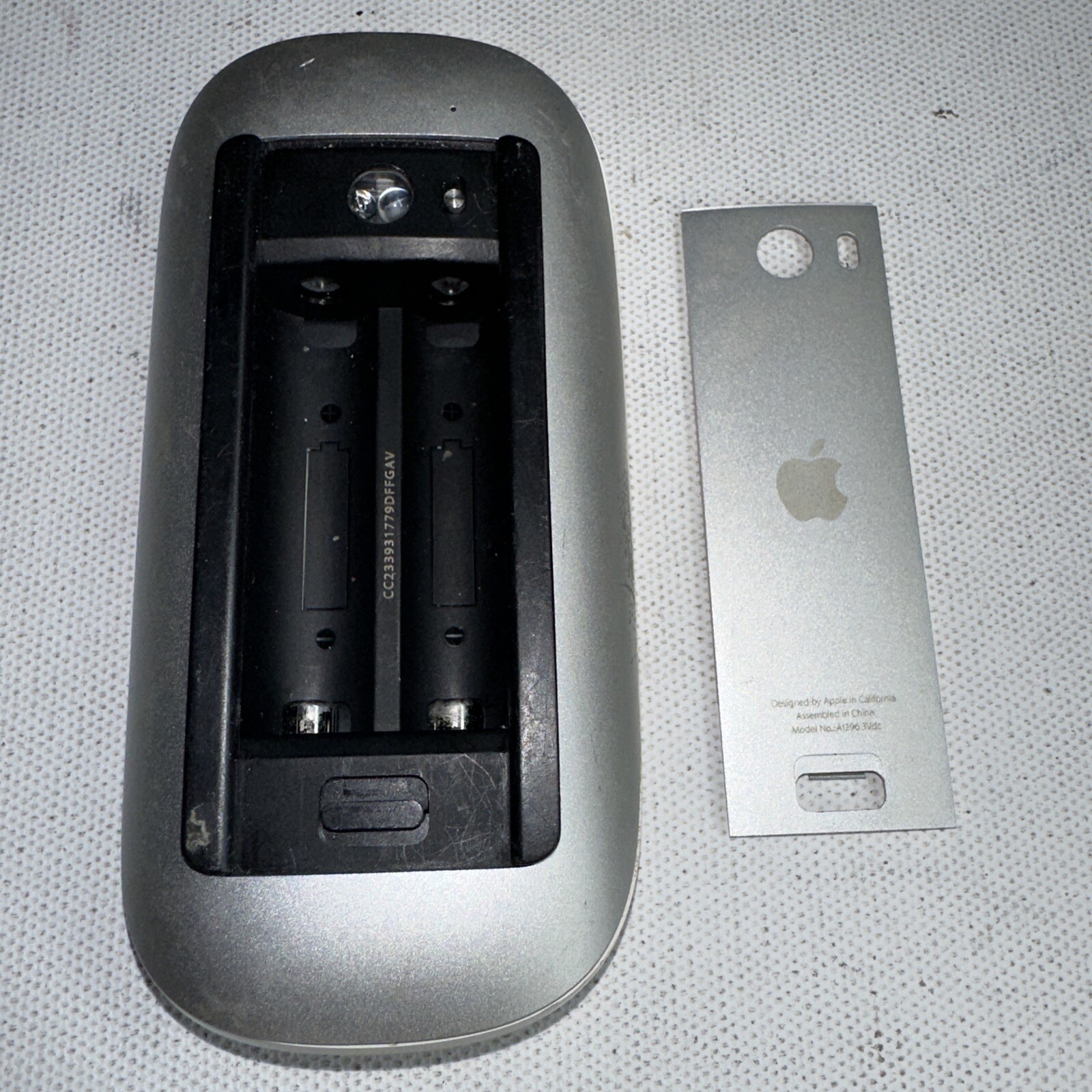 Genuine Apple Magic Mouse A1296 Wireless Bluetooth(Mouse Only)