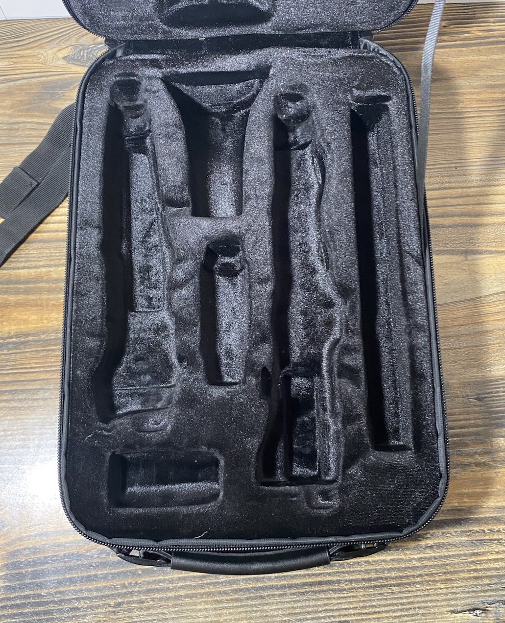 Backun Clarinet Backpack Case BMS Musical Services Black Travel Case