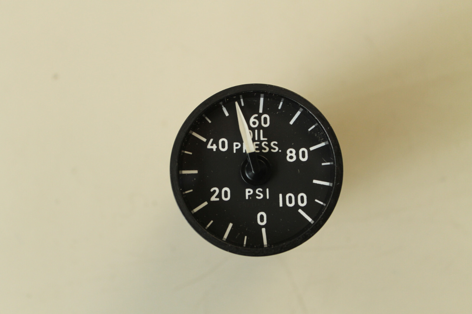 NEW SURPLUS COURTER INSTRUMENT OIL PRESSURE INDICATOR  P/N 18-2041     /  EGU-2A