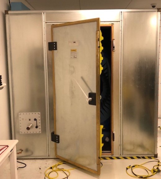 EMC Shielded Enclosure w/ Satimo StarLab 6 E Antenna Analyzer E5071C CMU200,