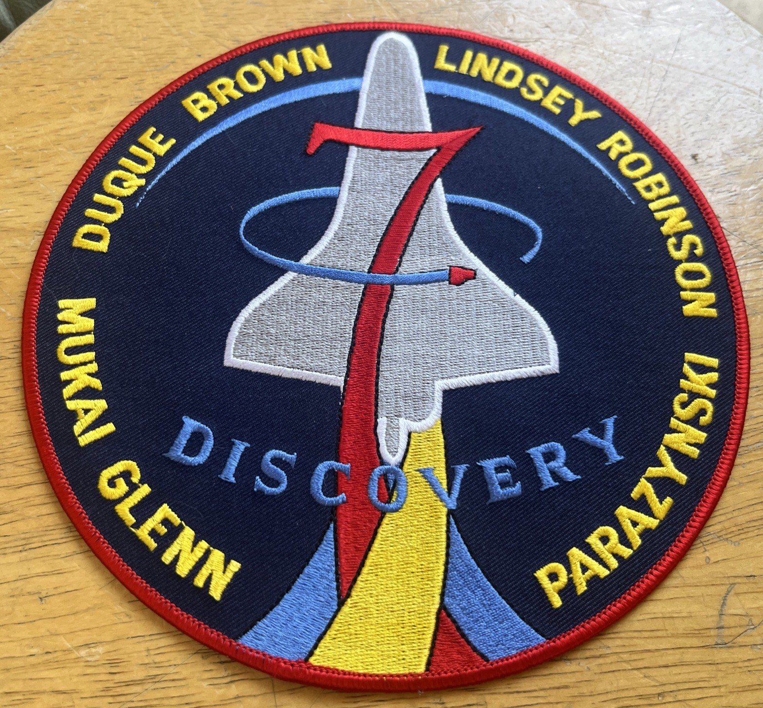 NASA STS-95 SHUTTLE MISSION 7.5” PATCH JOHN GLENN BROWN DUQUE ROBINSON AND CREW