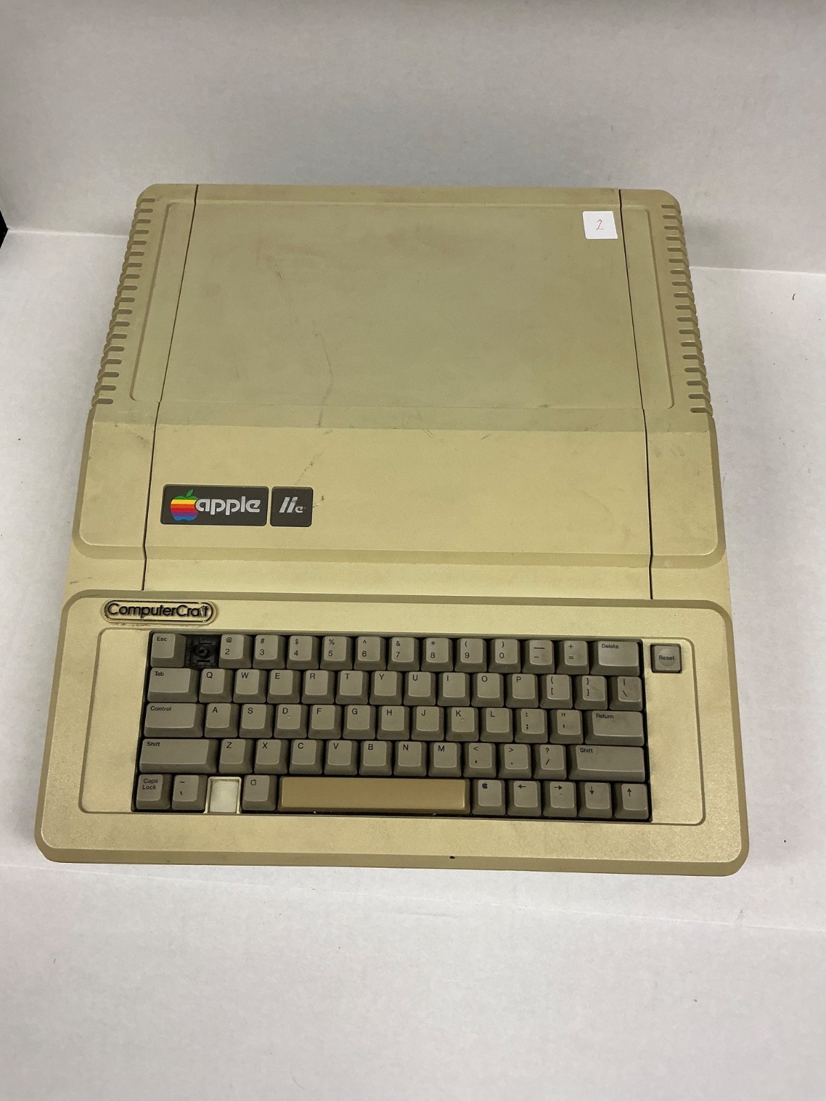 Apple IIe A2S2064 Vintage Personal Computer, Parts Untested cards upgraded