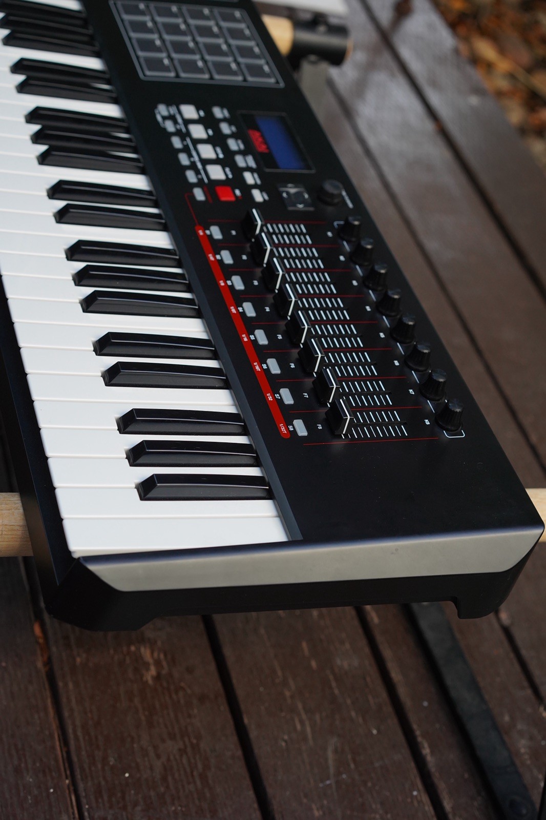Akai MPK261 61Key MIDI Keyboard Controller-Mint Condition - Includes USB-C Cable