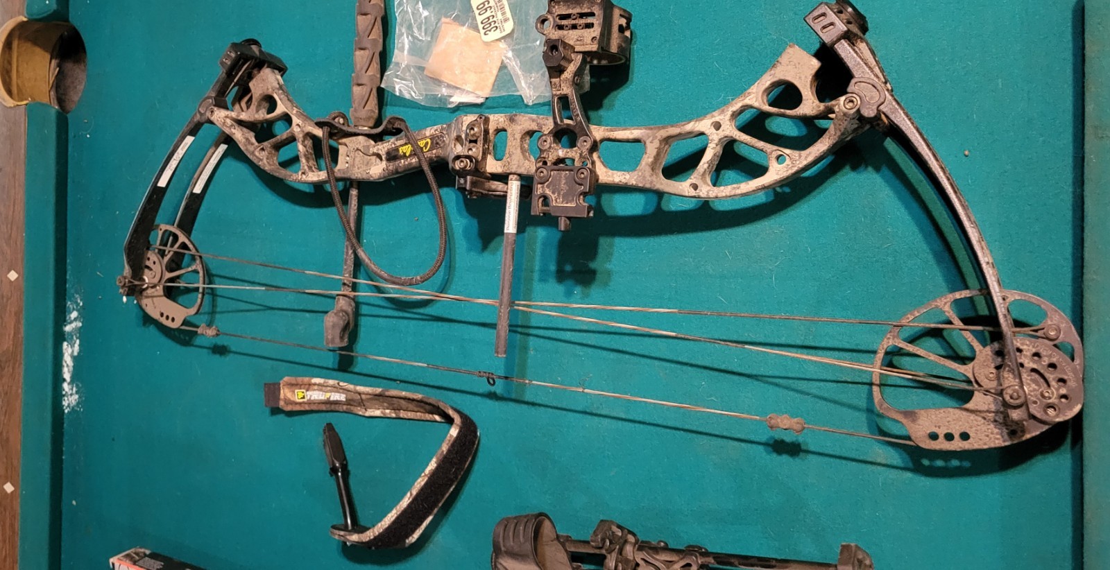 Compound bow left hand used