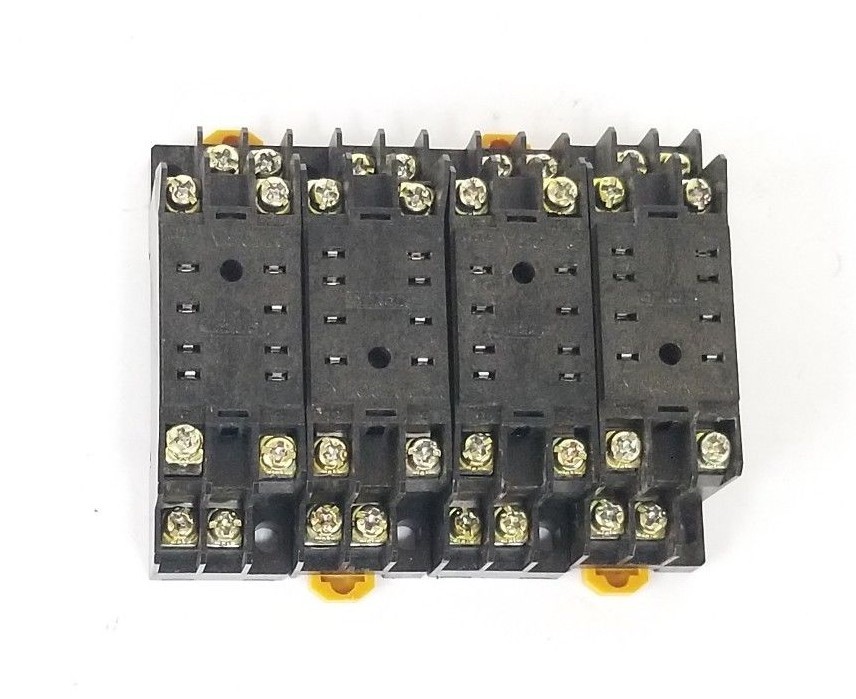 LOT OF 4 OMRON PYF08A RELAY SOCKETS 2-M4X10