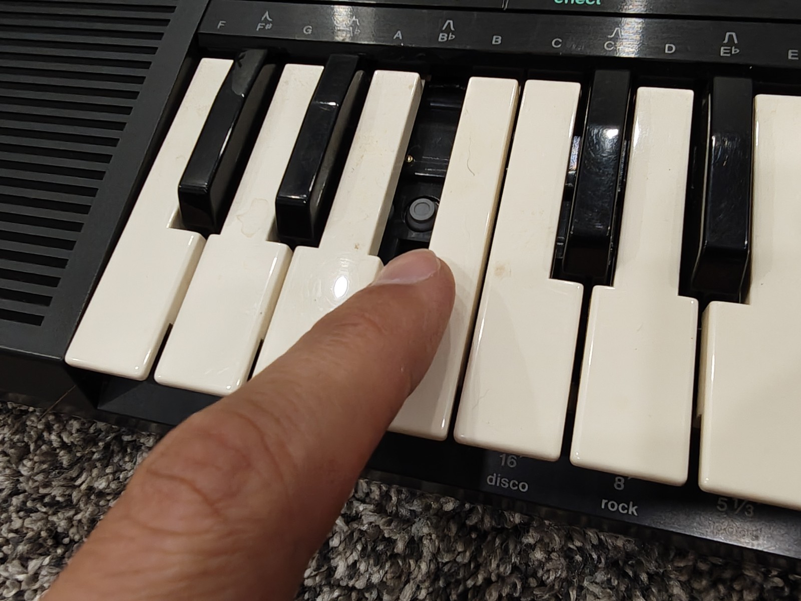 Casio SK-1 Sampling Keyboard w/ Case And Box TESTED WORKS GREAT - Missing 1 Key